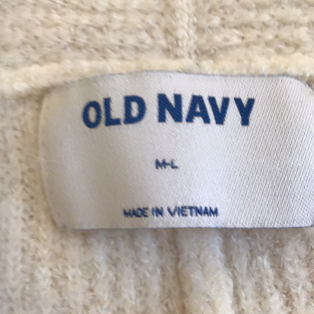 Old navy sweater